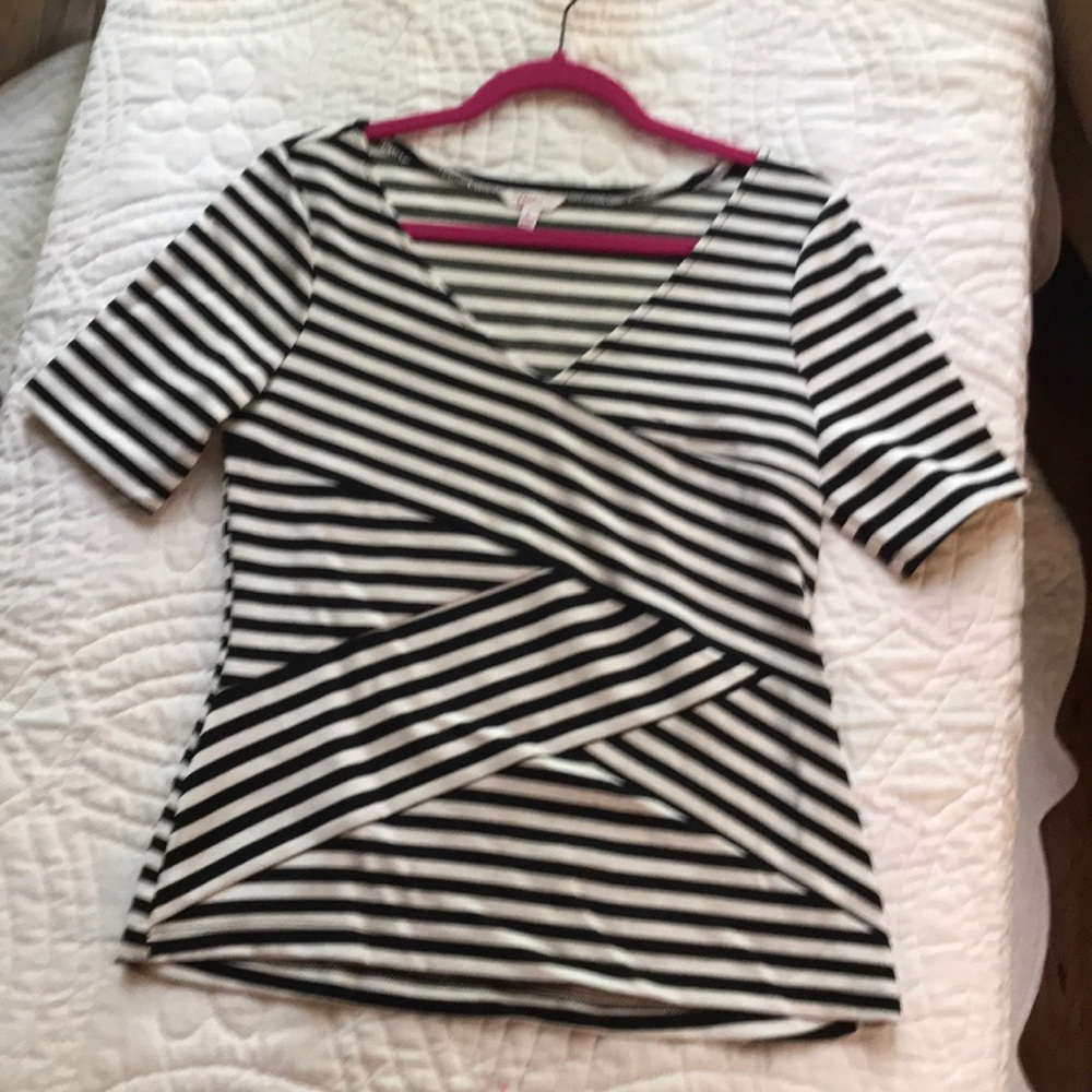 Black and white Candies top. Size L